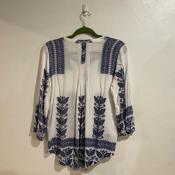 Pale Sky White Amely Split Neck Blouse Sz M - Picture 9 of 12